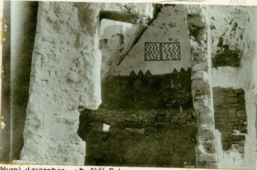 Mural decoration at Cliff Palace