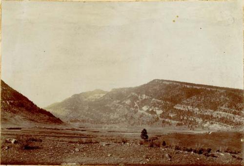 Valley of the Rio de Las Animas, Mountains in background