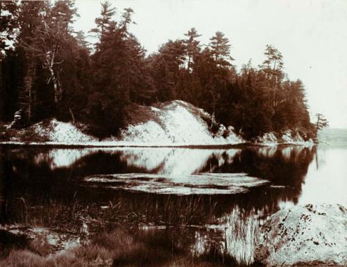 Peninsula shell mound on west side of Damariscotta River in Newcastle