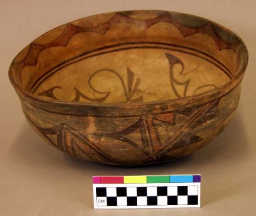 Ceramic bowl, polychrome interior and exterior, straight neck, flat base