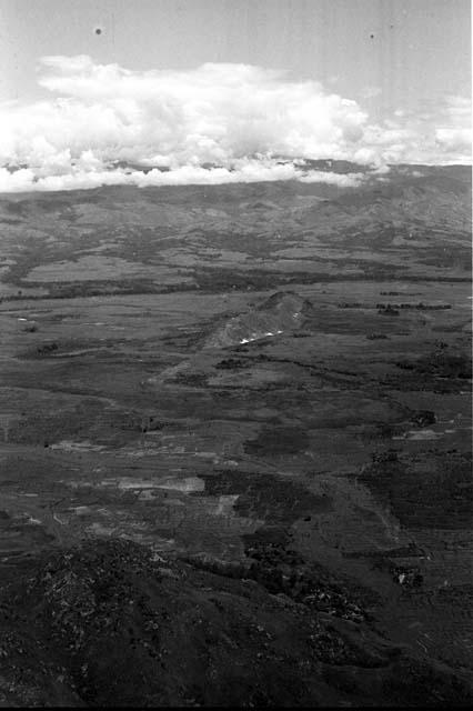 Over Tukuluvok; a view towards the west-Warabara and Siobara in the middle