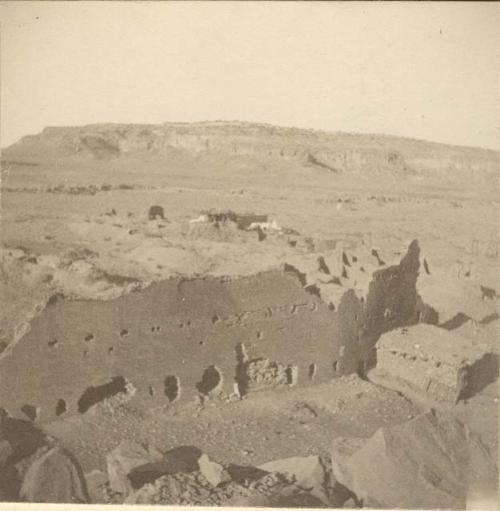 North wall of Pueblo Bonito