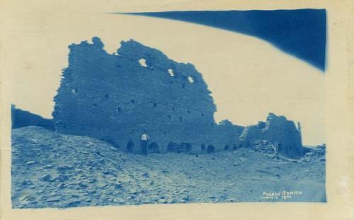 View of largest standing wall of Pueblo Bonito.