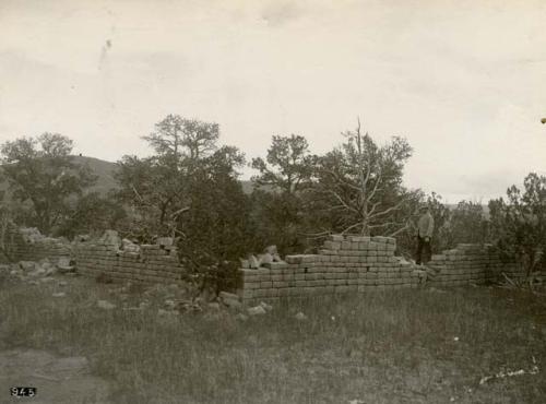 Square corner ruin- Cibbollita Mesa. Cibbollita Mesa.