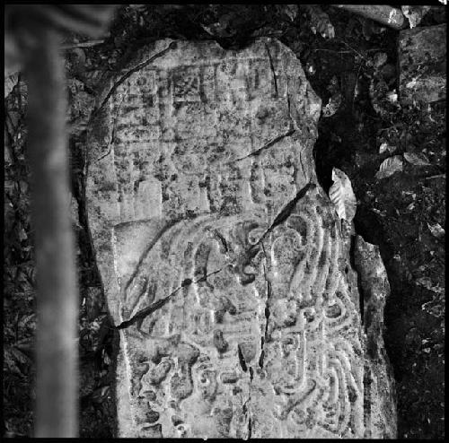 Upper front part of Stela 4 at Ixkun