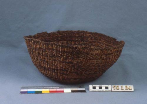 Leaching basket