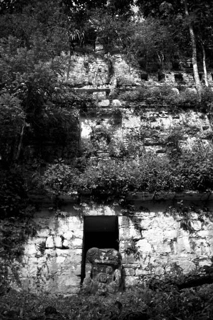 Structure 33 at Yaxchilan