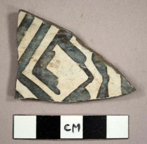 Black mesa black-on-white potsherd--rare