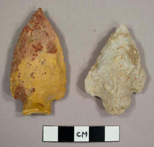 Stone projectile point, stemmed