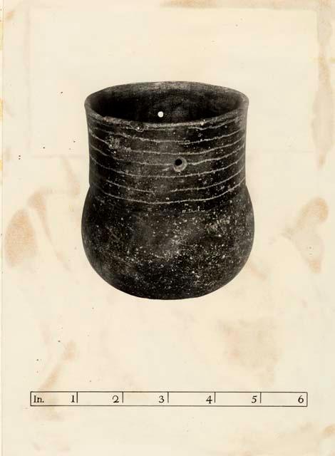 Small jar with suspensive holes