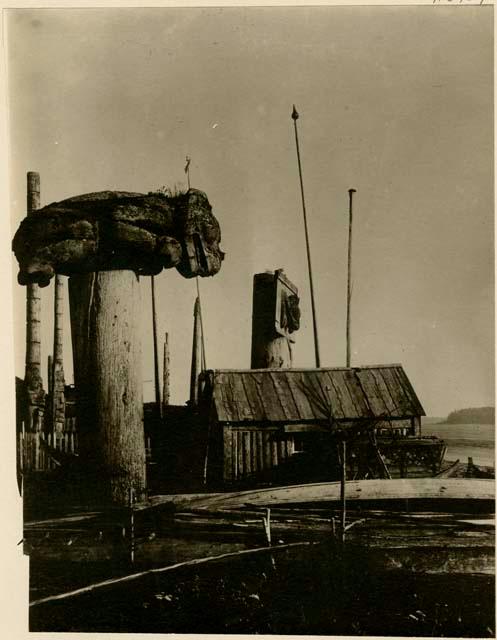 Totem poles and structures on the coast