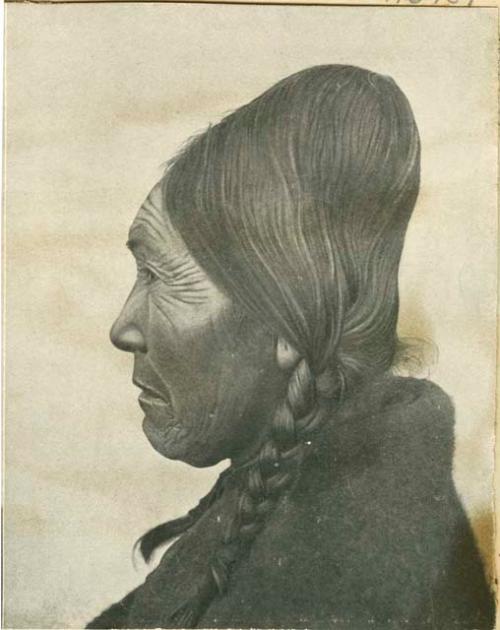 Koskimo woman, profile