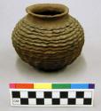 Ceramic complete vessel, coiled body, short neck, flared rim