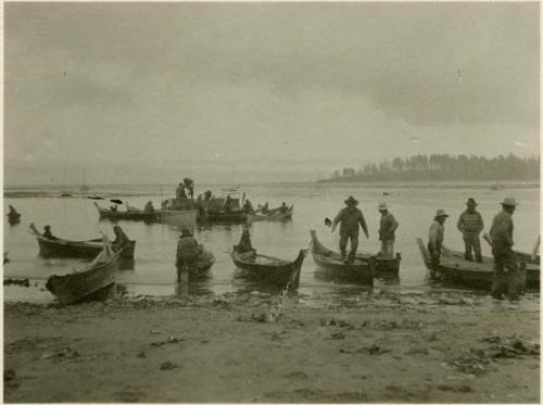 Selling salmon - Neah Bay