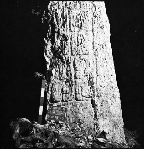 Stela 4 at La Honradez