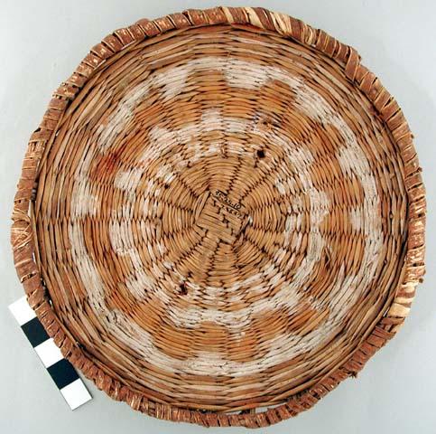 Wicker basket tray