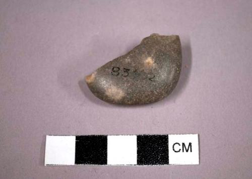 Polishing pebble fragment