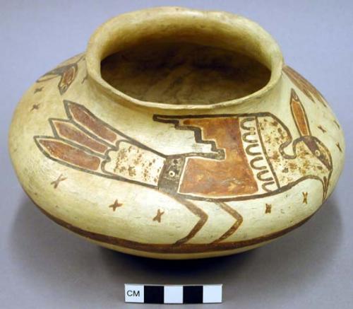 Jar, san bernardo polychrome. animal design.