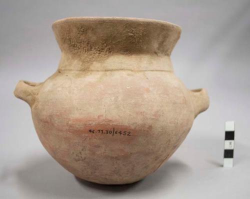 Pottery vessel