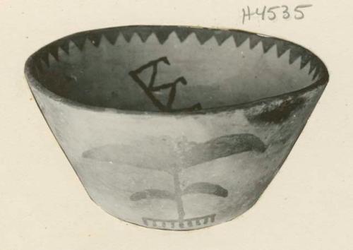 Navajo painted vessels from the Carriso Mountains