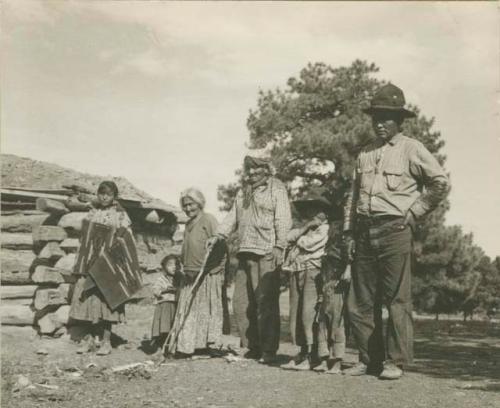 Navajo man, women and children