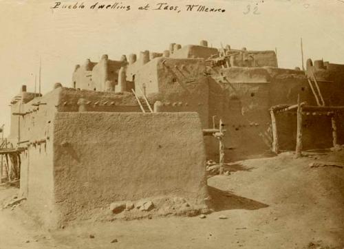 Pueblo dwelling at Taos