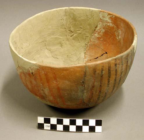 Red-on-buff bowl decorated both inside and outside