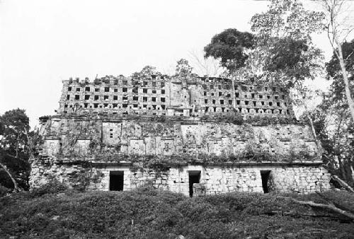 Structure 33 at Yaxchilan