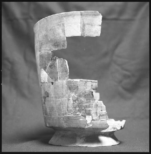 Onyx vase from Uxmal