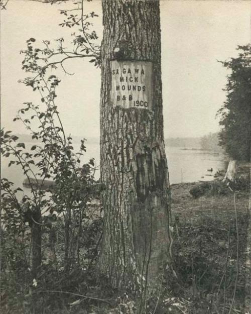 "Sa-ga-wa-mick Mounds Sign post"