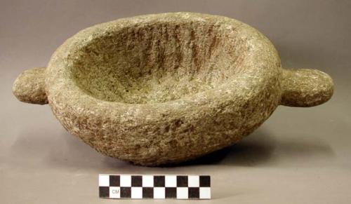 Steatite bowl, 2 handles