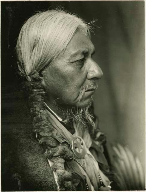 Profile portrait of an Akansa man