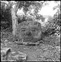 Sculpture of head at El Baul