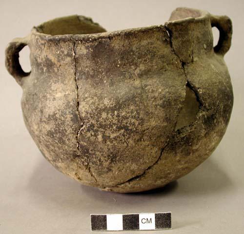 Ceramic vessel, mended, two handles