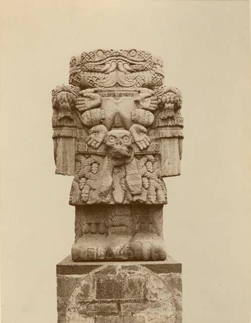 Goddess of Death, Coatlicue, Stone sculpture.