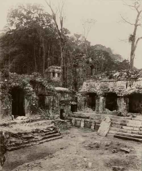 Southwest corner of the Great Court of the Palacio