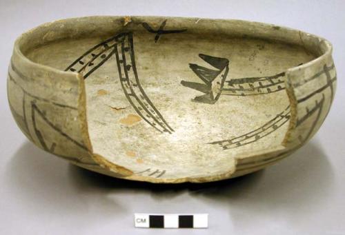 Bowl, black and white ware