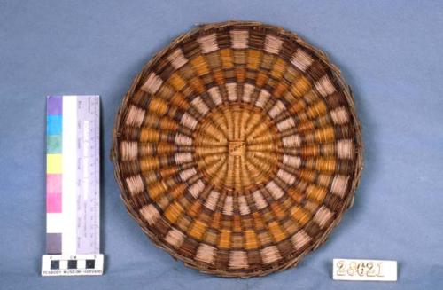 Wicker basket tray