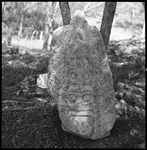 Monument 32 at Tonina