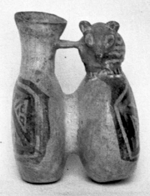 Calleju du Higlas Pottery, decorated double jar with animal head