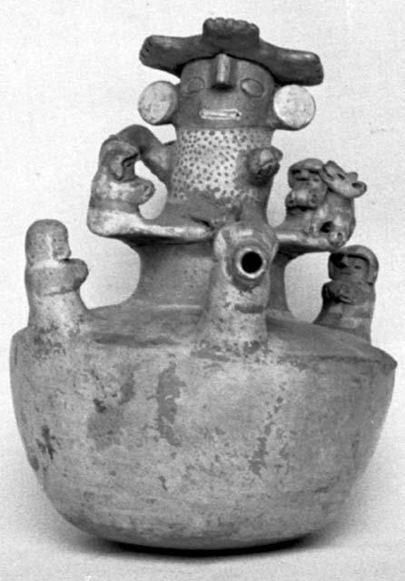 Calleju du Higlas Pottery, decorated jar with human figures on top