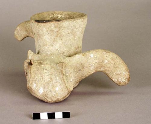 Pottery cup, with 5 points