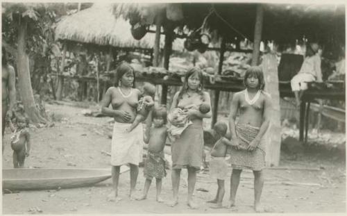 Group photo, women and children