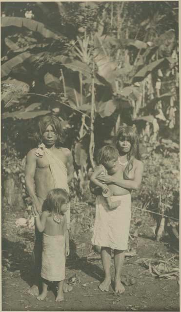 Chocó man, woman and two children