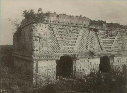 House of the Nuns, East range, West angle detail