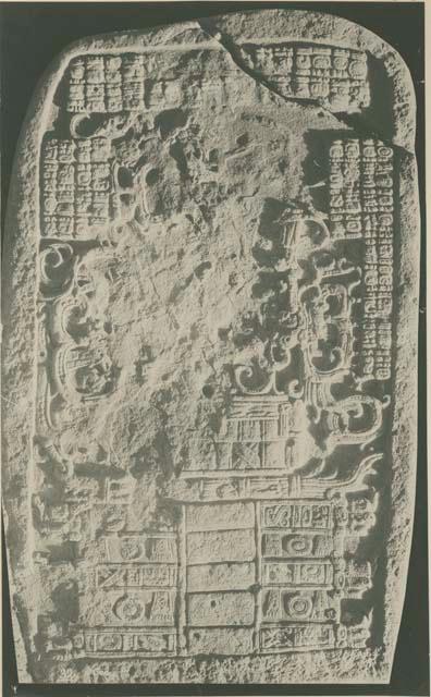 Stela 32, western side