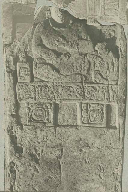 Stela 3, lower rear portion