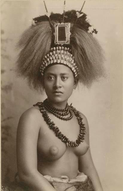 Samoan chief woman