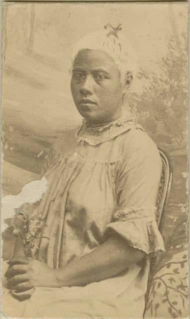 Samoan woman, studio portrait
