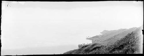 Northwestern and northern encircling reef line